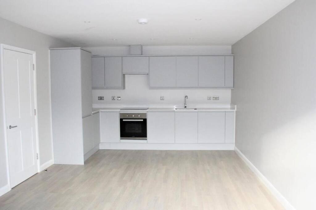 Apartmán Marvellous New Build 2 Bed Flat - 1 Ophelia Court Epsom Exteriér fotografie